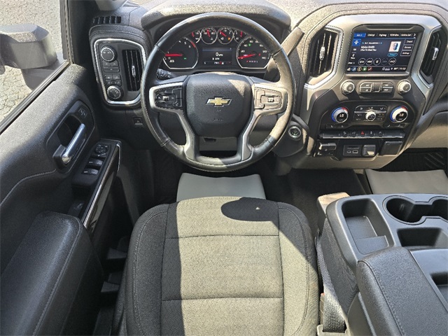 2023 Chevrolet Silverado 2500HD LT photo 3