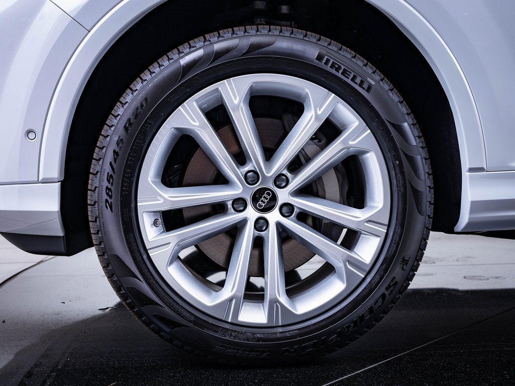 2025 Audi Q7 55 Premium Plus photo 12