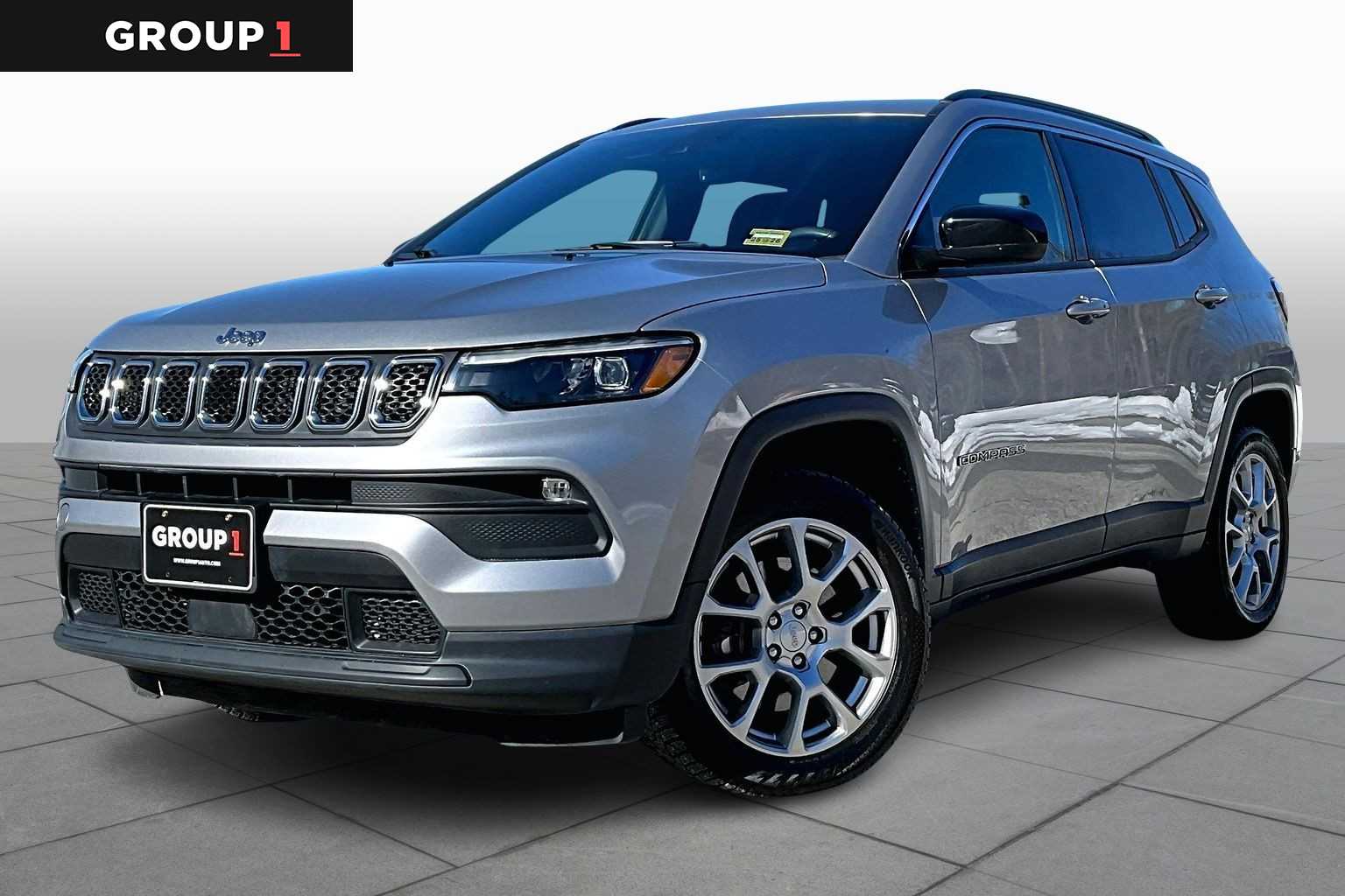 2023 Jeep Compass Latitude Lux
