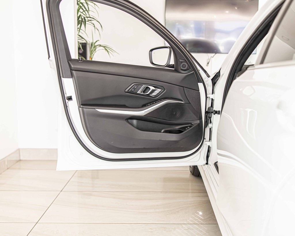 2025 BMW 330I - Image 31