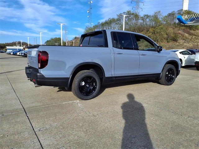 2026 Honda Ridgeline Black Edition photo 2