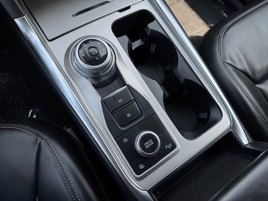 2023 Ford Explorer XLT photo 28