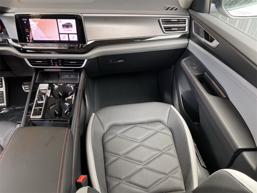2025 Volkswagen Atlas Peak Edition SE photo 18