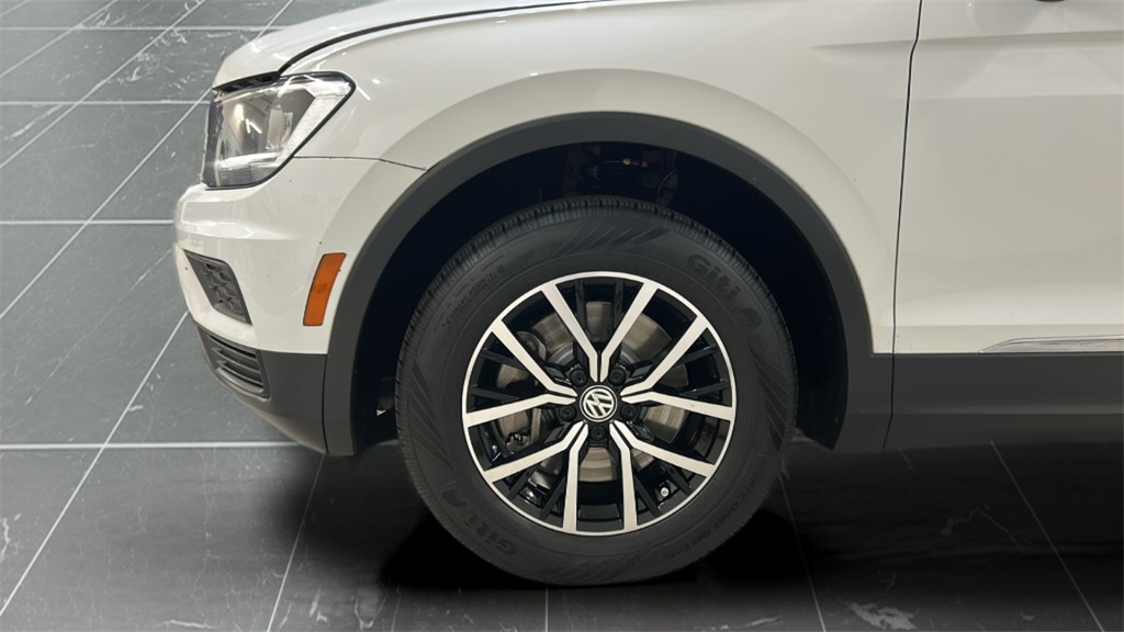 2021 Volkswagen Tiguan R-Line Black SEL photo 16