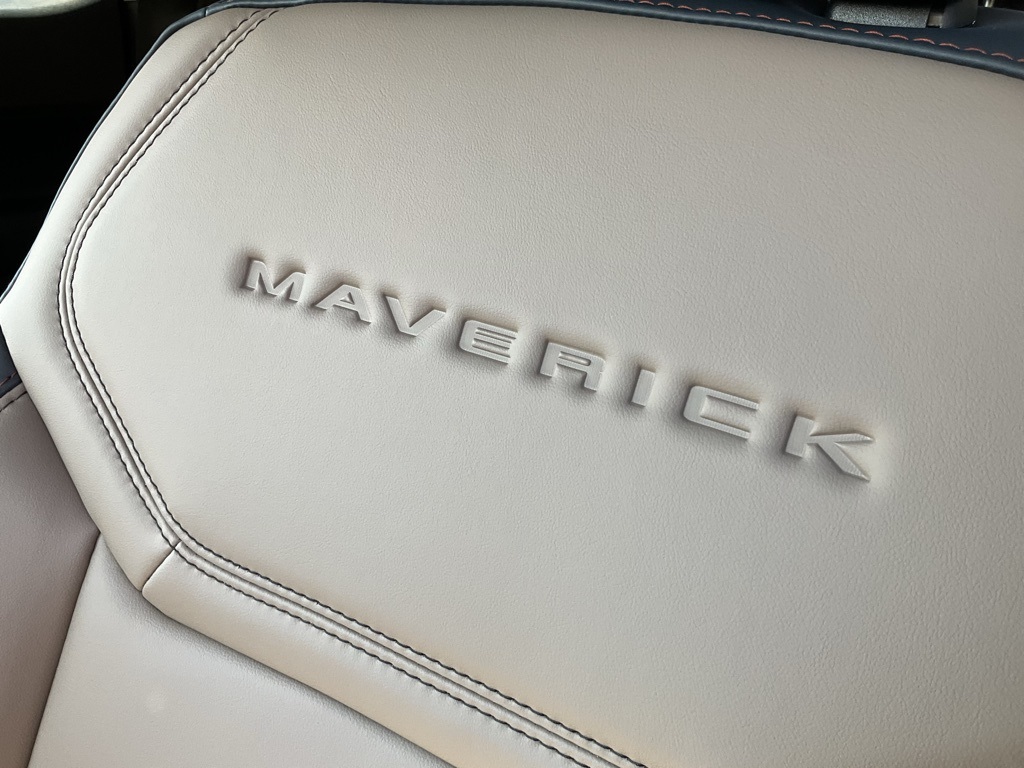 2025 Ford Maverick Lariat photo 18