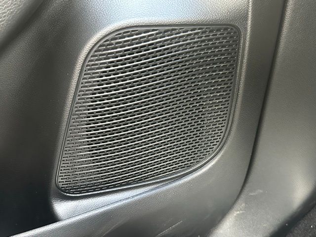 2026 Chrysler Pacifica photo 18