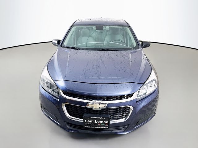 2015 Chevrolet Malibu photo 2