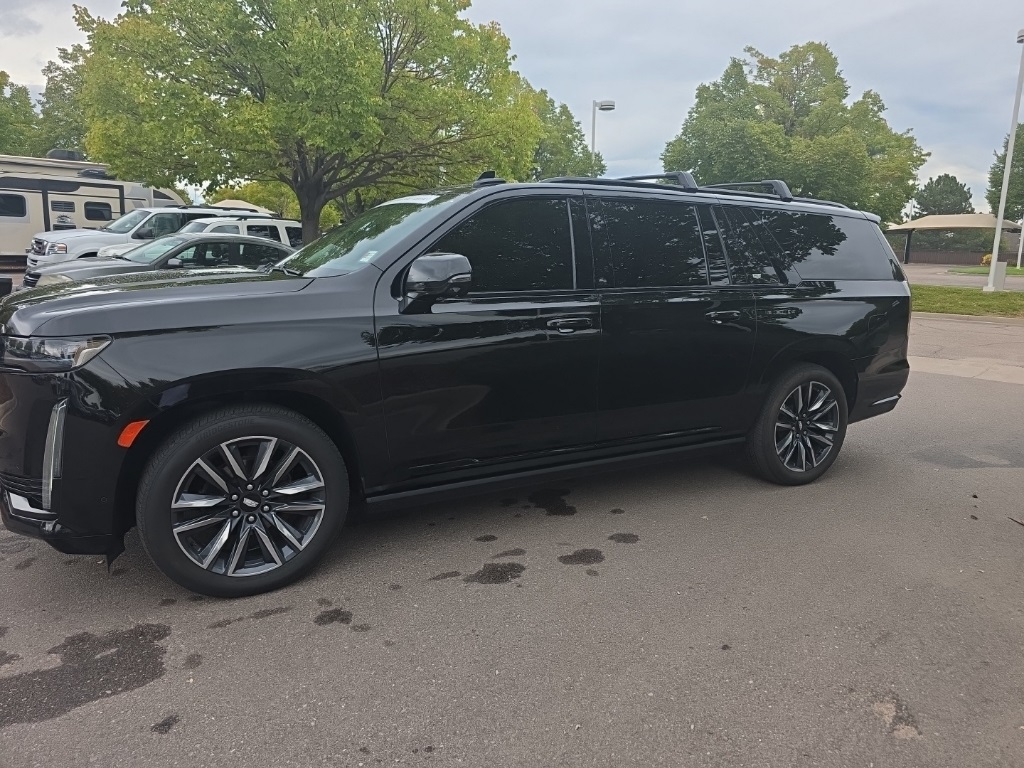 2022 Cadillac Escalade ESV Sport Platinum photo 3