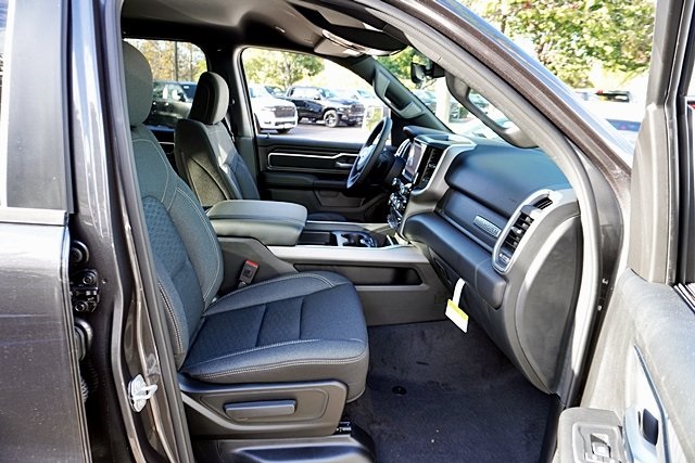 New 2026 Granite Crystal Metallic Clear-Coat Exterior Paint RAM Big Horn/Lone Star image 16