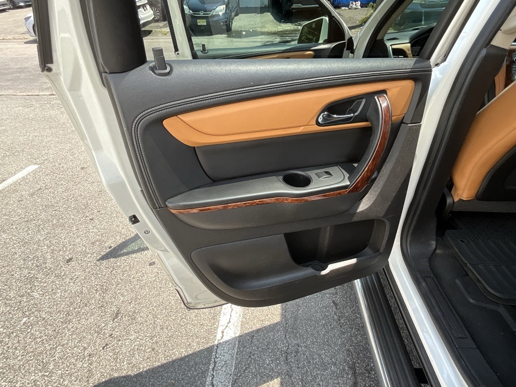 2014 Chevrolet Traverse LTZ photo 20
