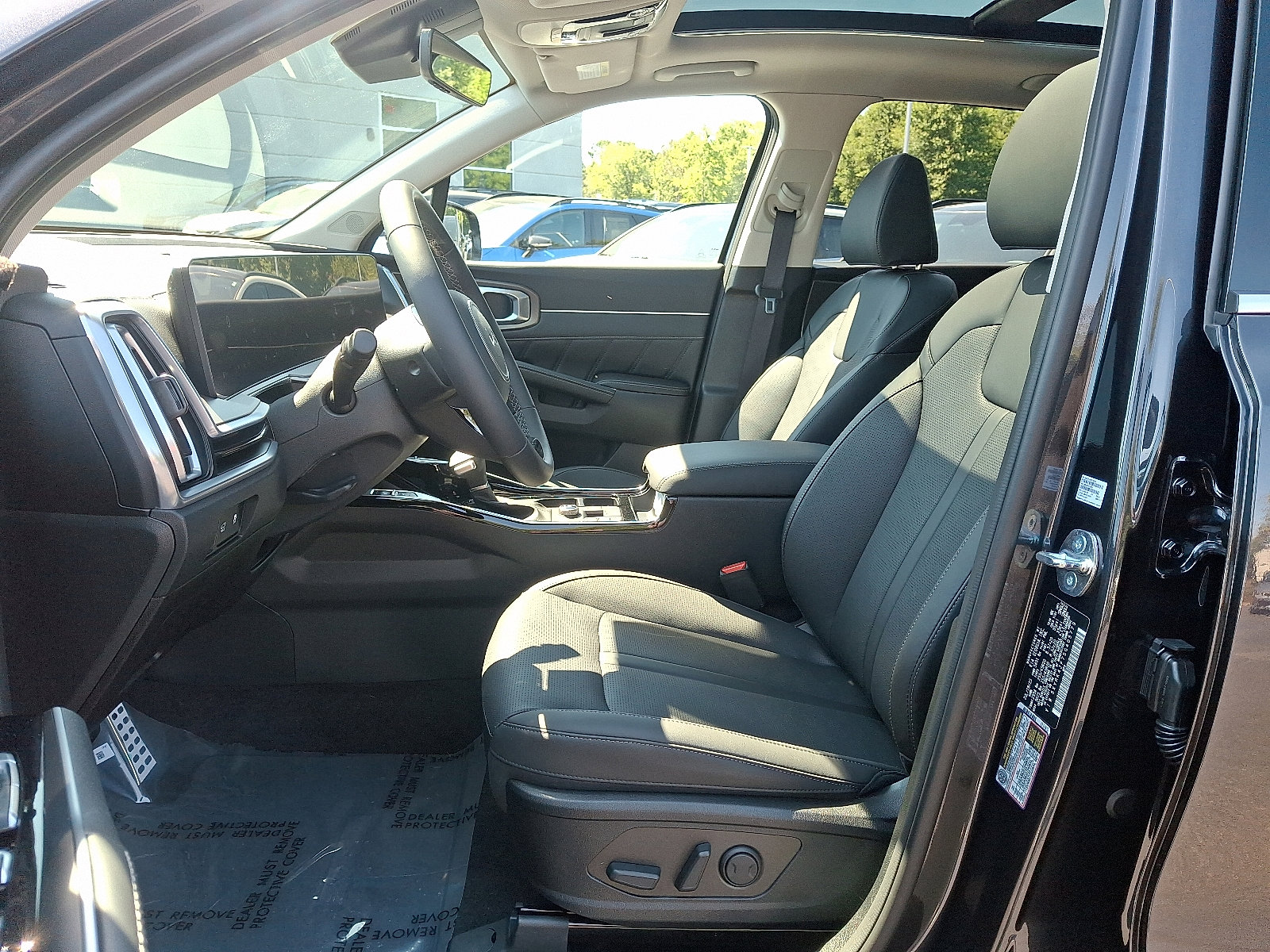 2025 Kia Sorento SX photo 5