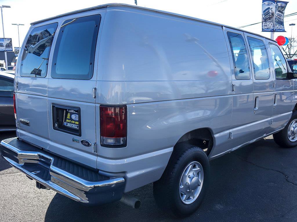 2010 FORD E-350 - Image 8