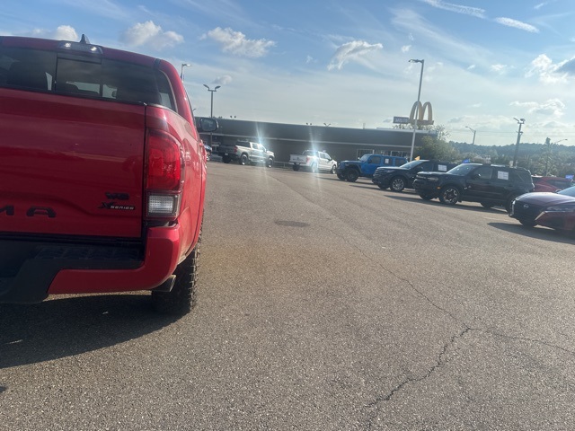 2022 Toyota Tacoma SR5 photo 3