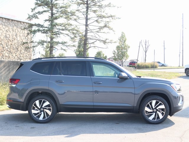 2026 Volkswagen Atlas SE Technology photo 3