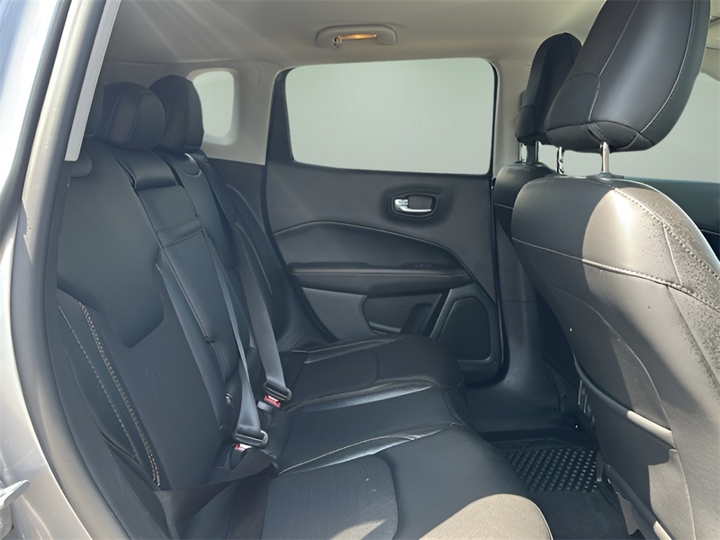 2018 Jeep Compass Latitude photo 15