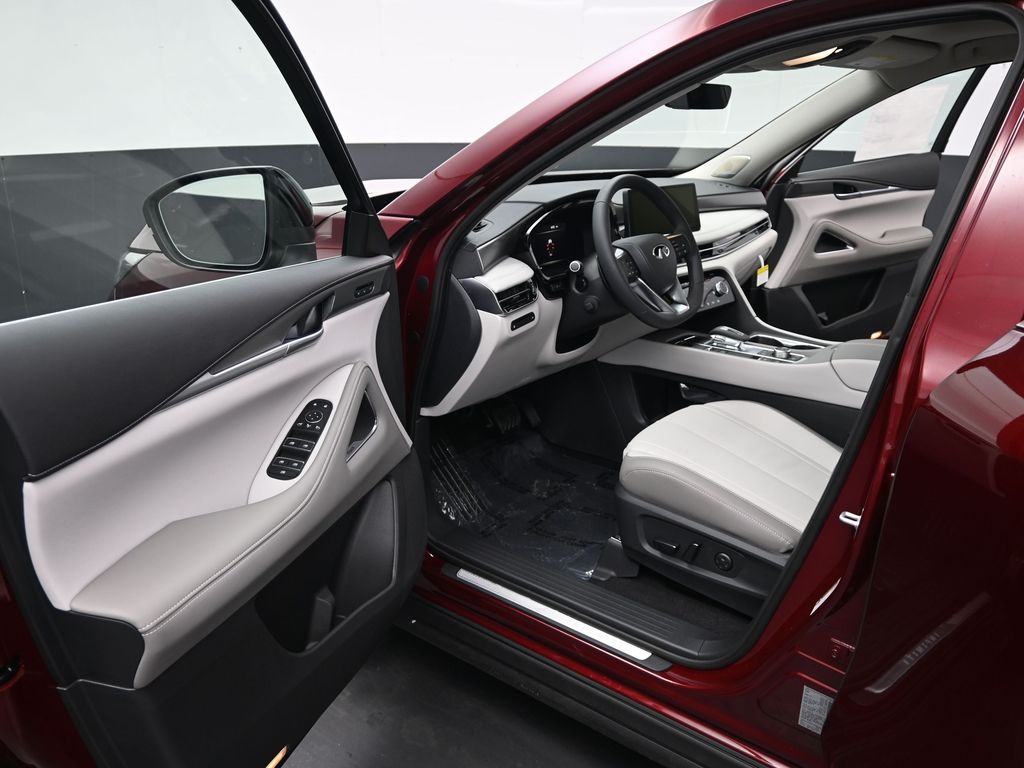 2026 Infiniti QX60 Luxe photo 9