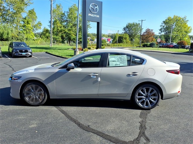 2025 Mazda Mazda3 2.5 s Preferred photo 2
