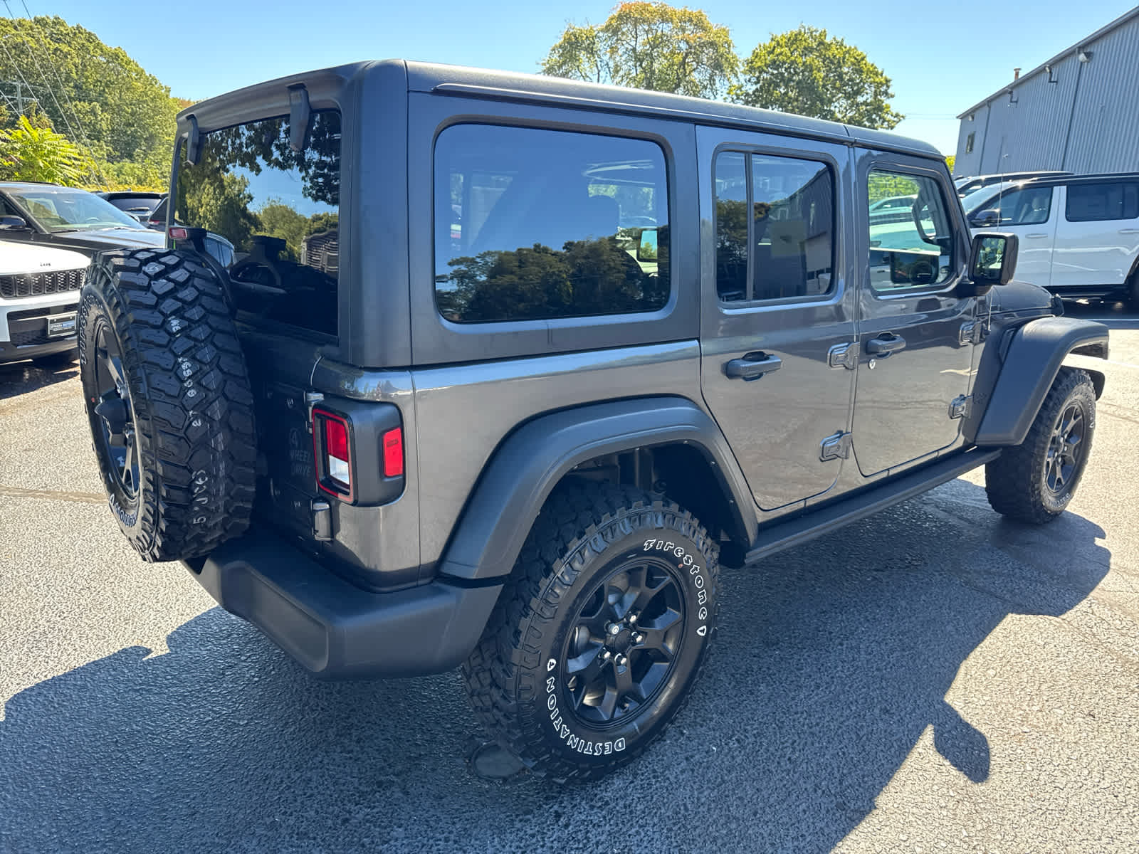 2023 Jeep Wrangler Willys photo 8