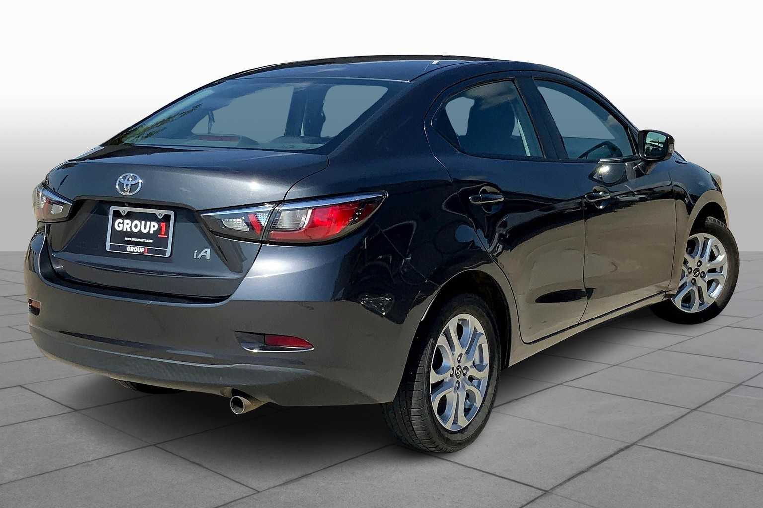 2017 Toyota Yaris iA photo 11