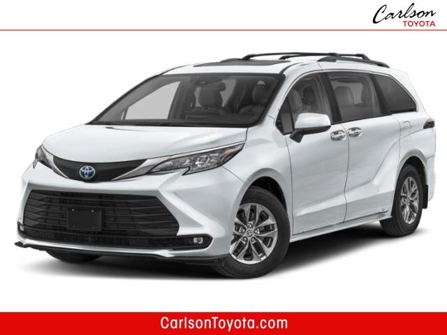 2026 Toyota Sienna XLE's photo