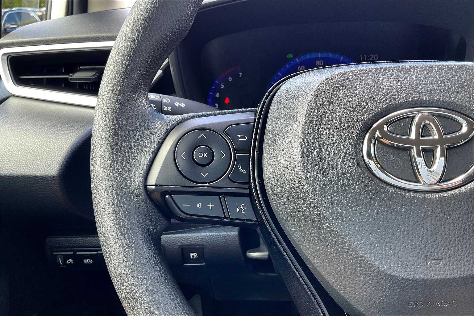 2021 Toyota Corolla Hybrid LE photo 17