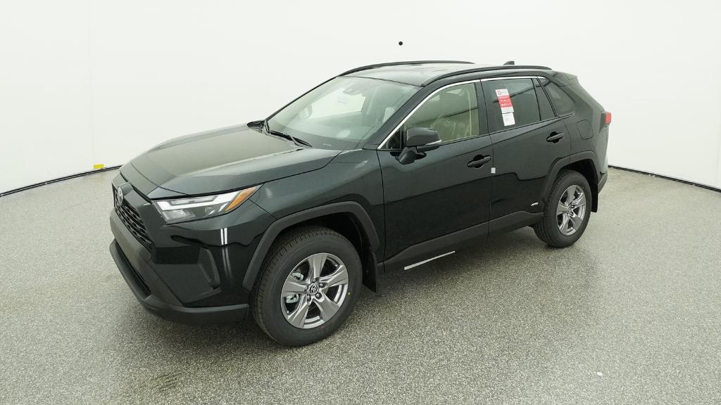 2025 Toyota RAV4 XLE's photo