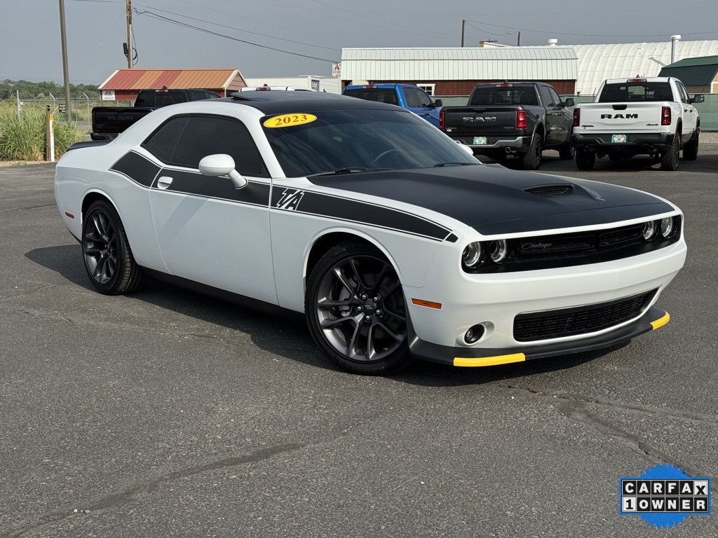 2023 Dodge Challenger R/T's photo