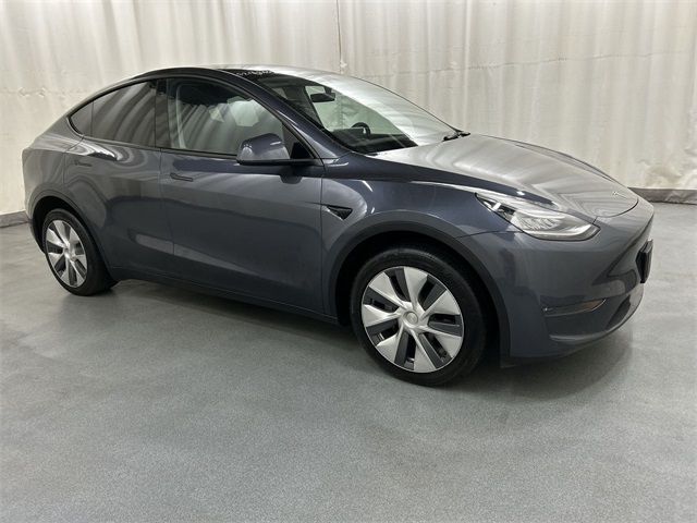 2023 Tesla Model Y Long Range's photo
