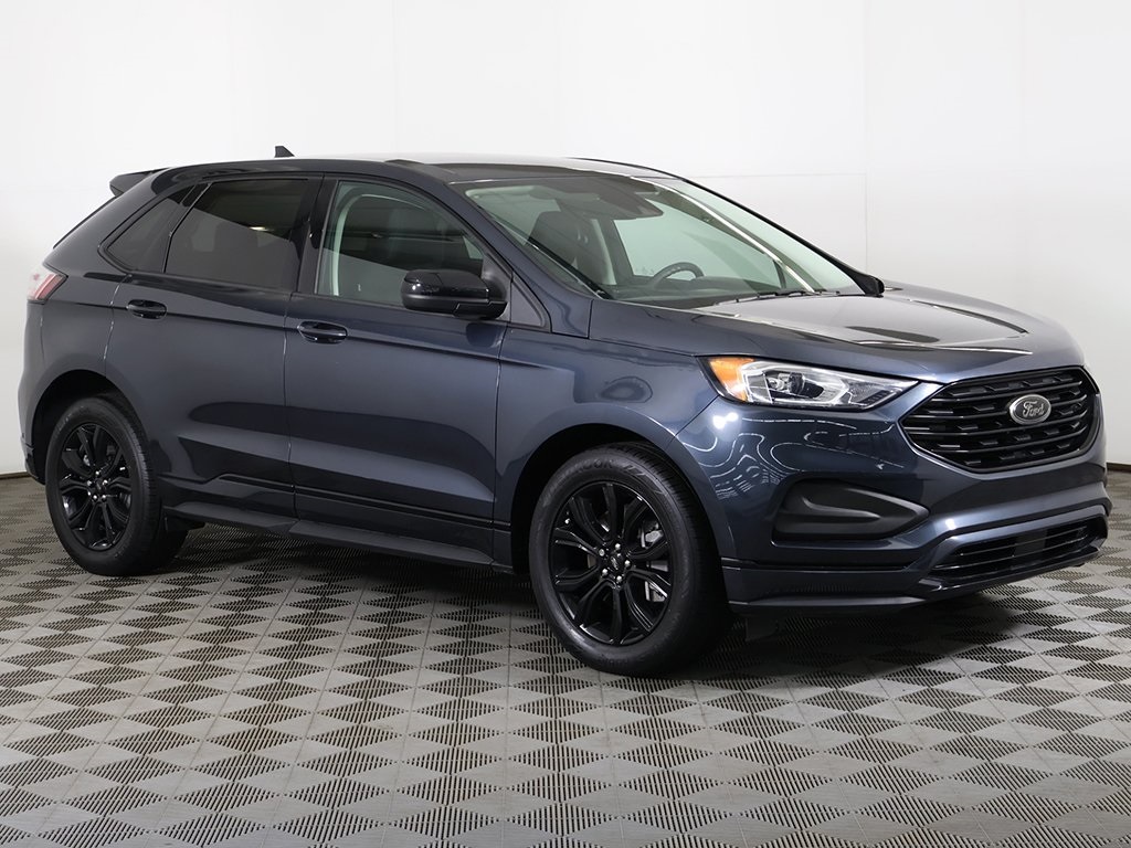 2022 Ford Edge SE photo 2