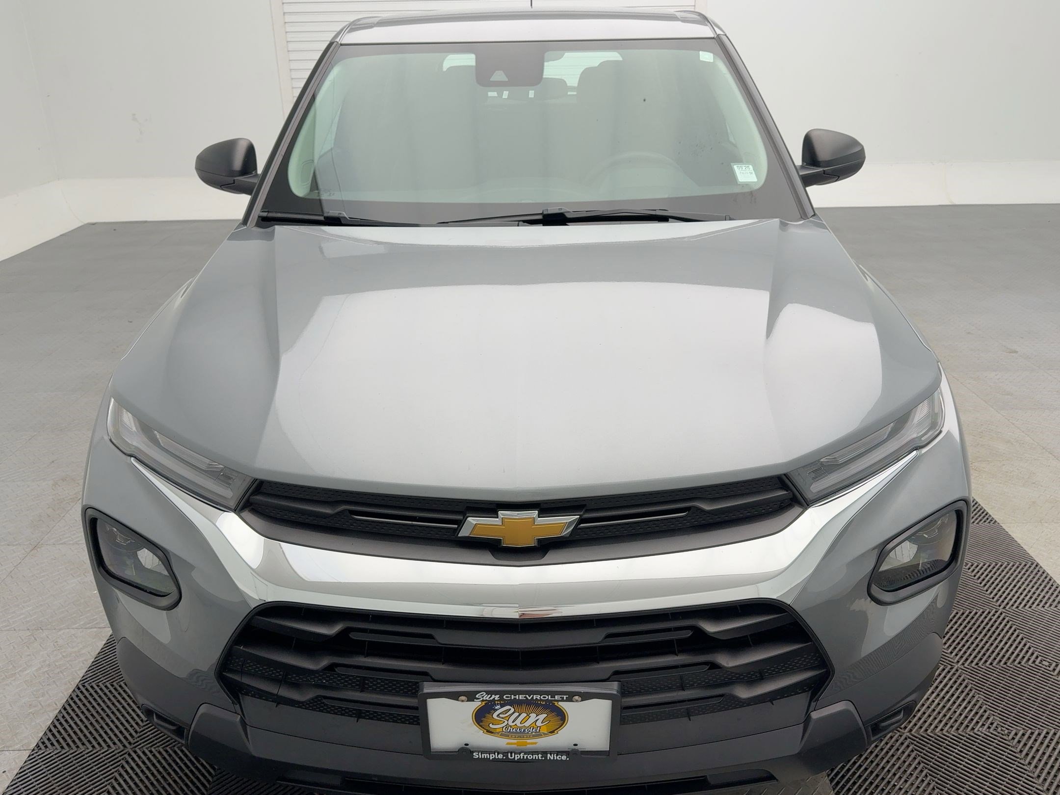 2023 Chevrolet Trailblazer LS photo 2