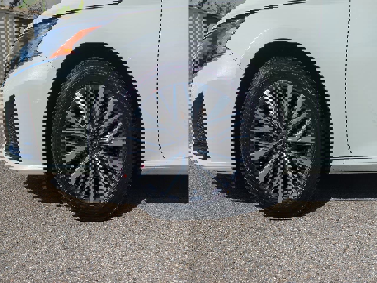 2023 Nissan Altima 2.5 SV photo 11