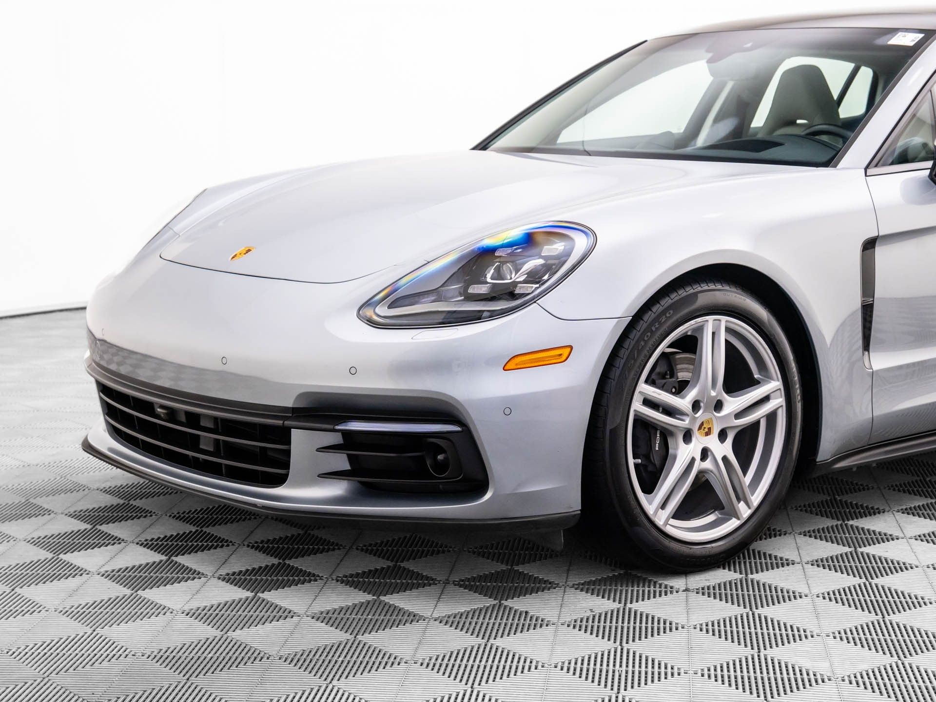 2020 Porsche Panamera 4 photo 29