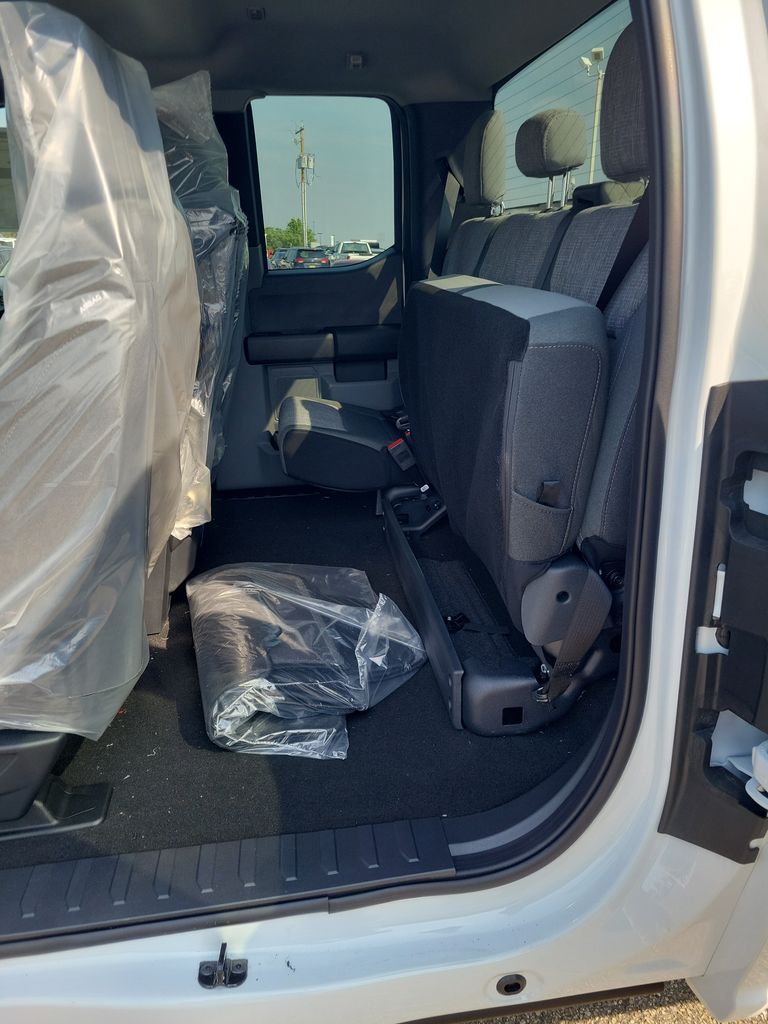 2025 Ford F-350 XLT photo 8