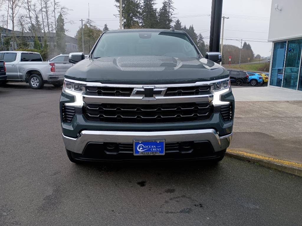2025 Chevrolet Silverado 1500 LT photo 3