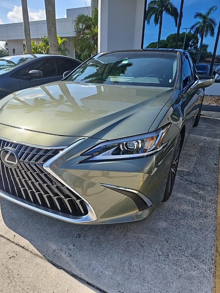 2023 Lexus ES 350 photo 2