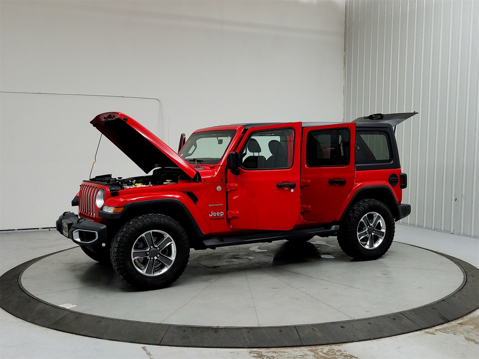 2020 Jeep Wrangler Unlimited Sahara photo 11