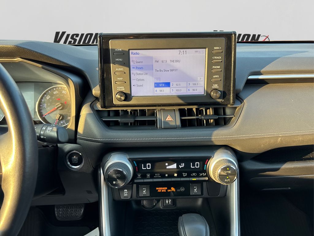 2019 Toyota RAV4 XLE photo 18