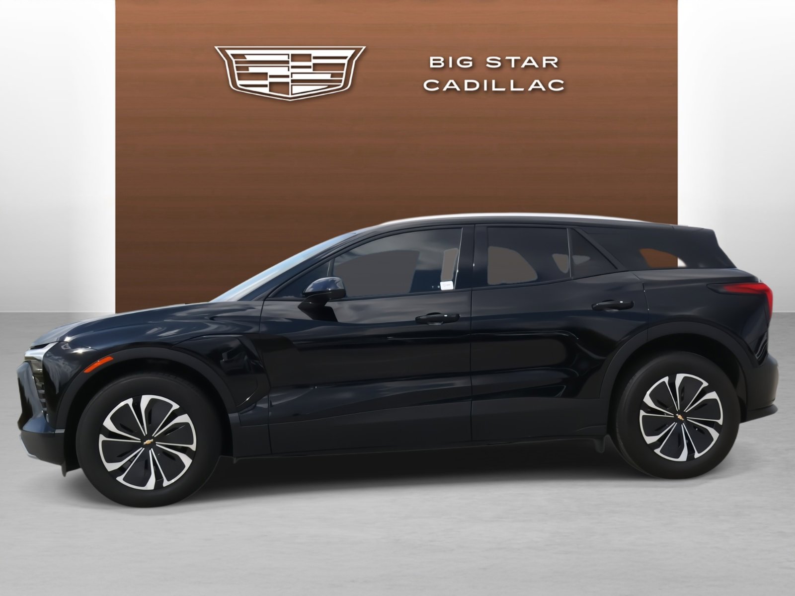 Used 2024 Chevrolet Blazer EV LT with VIN 3GNKDBRJ4RS215060 for sale in Friendswood, TX
