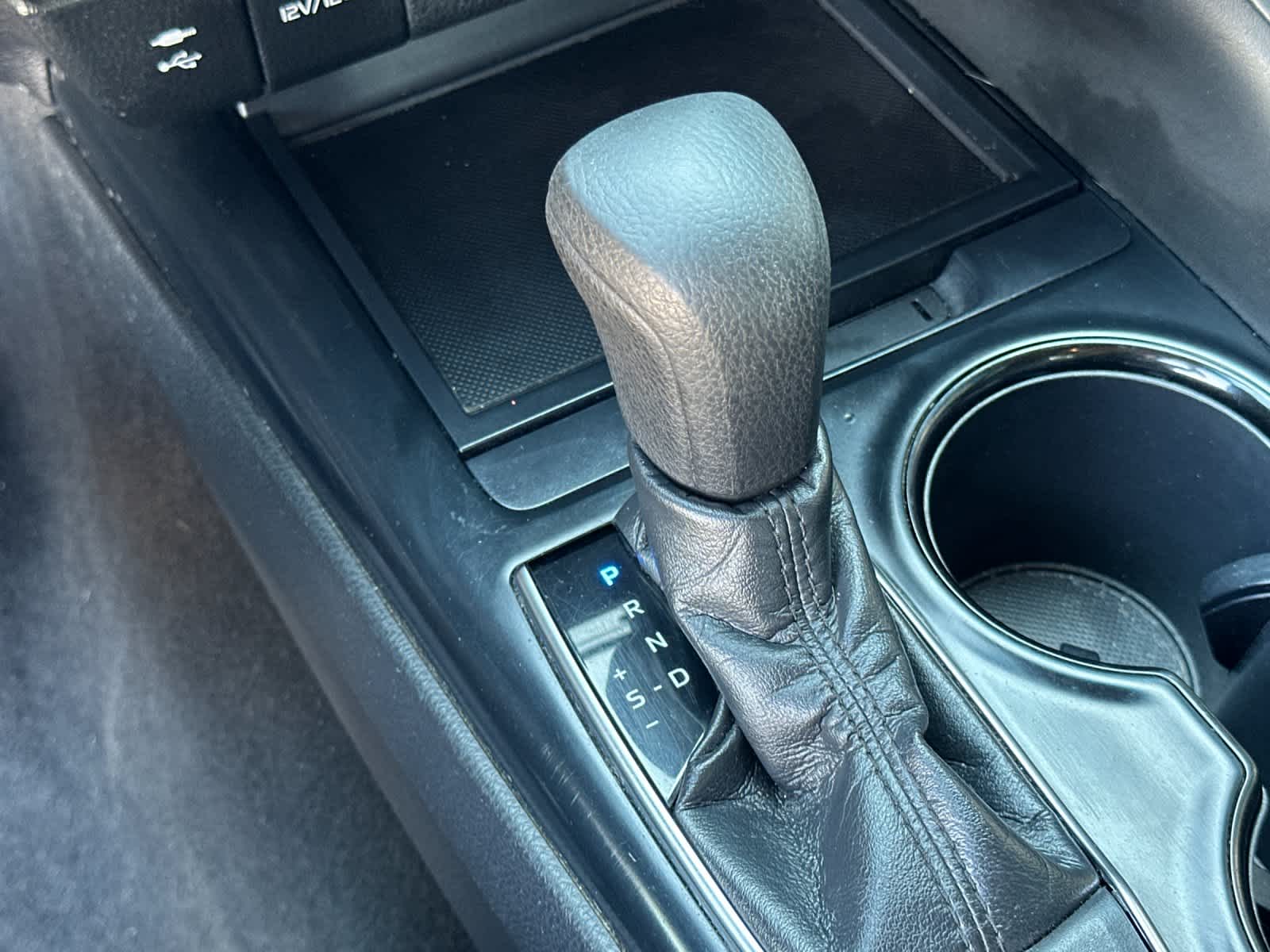 2018 Toyota Camry LE photo 19