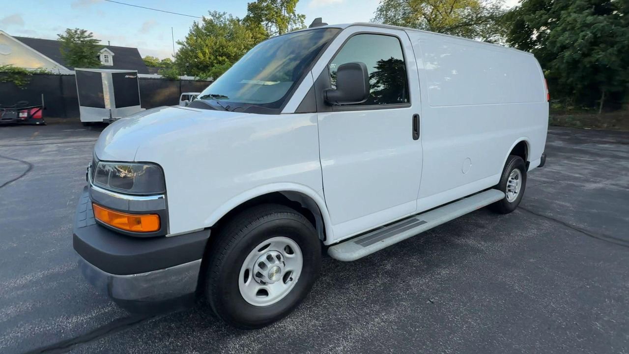 2023 Chevrolet Express Cargo Van photo 4
