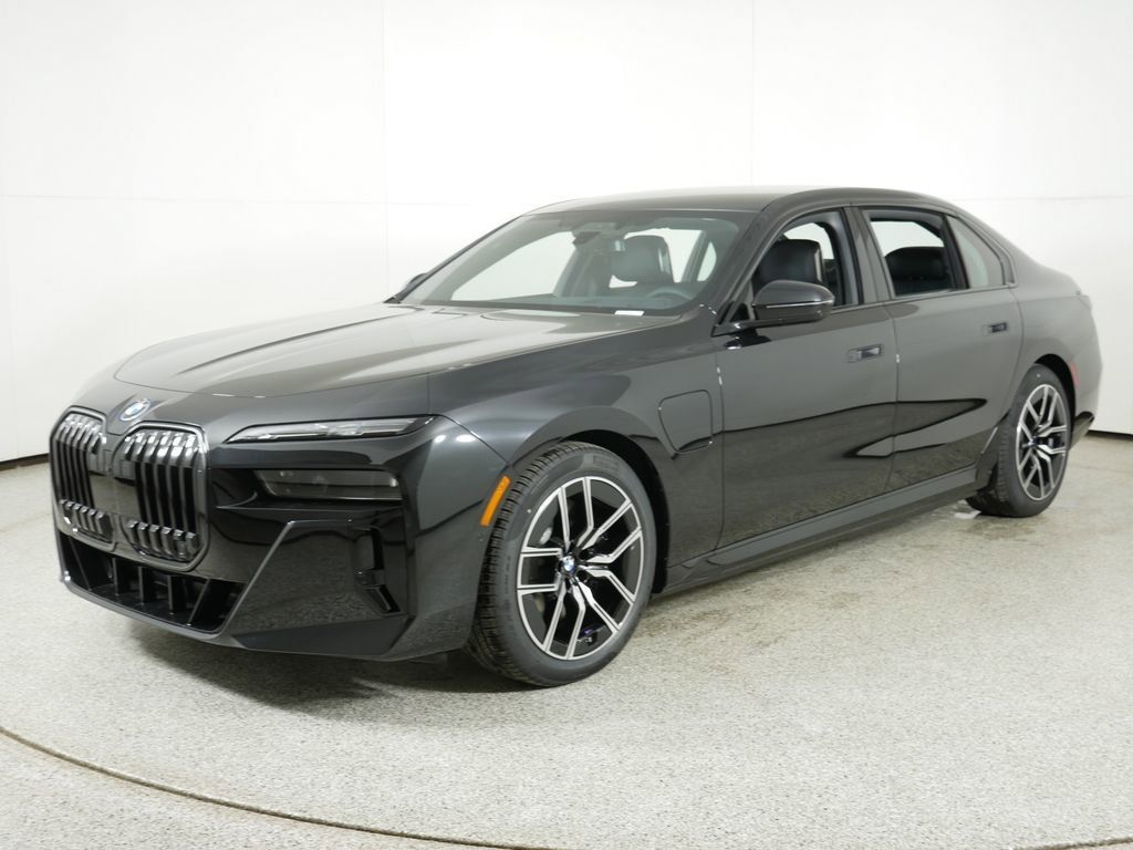 2025 BMW 7 Series 750e's photo