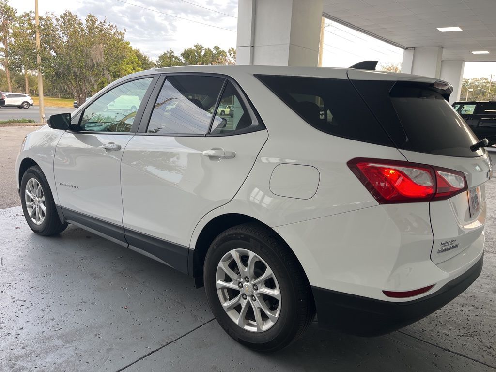 2021 Chevrolet Equinox LS photo 4