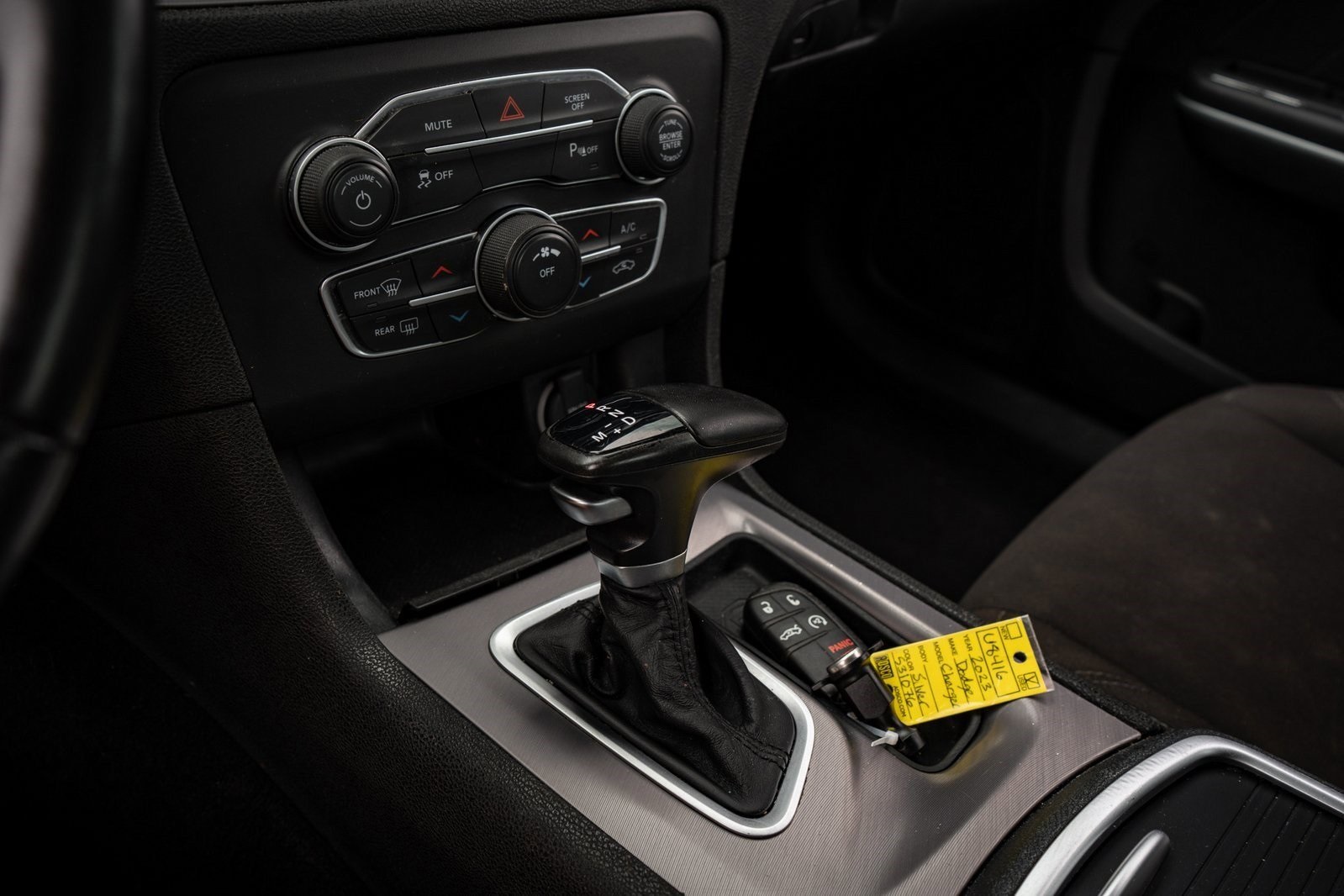 2023 Dodge Charger SXT photo 23
