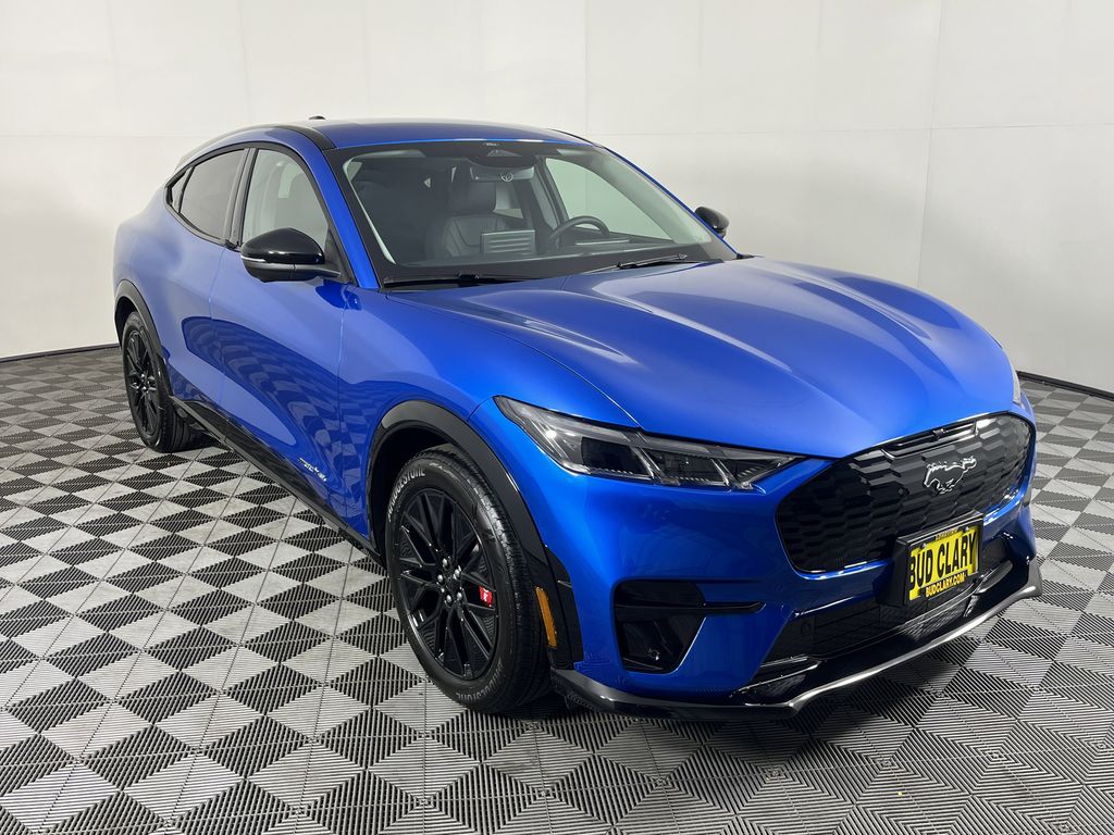 2025 Ford Mustang Mach-E Premium photo 3