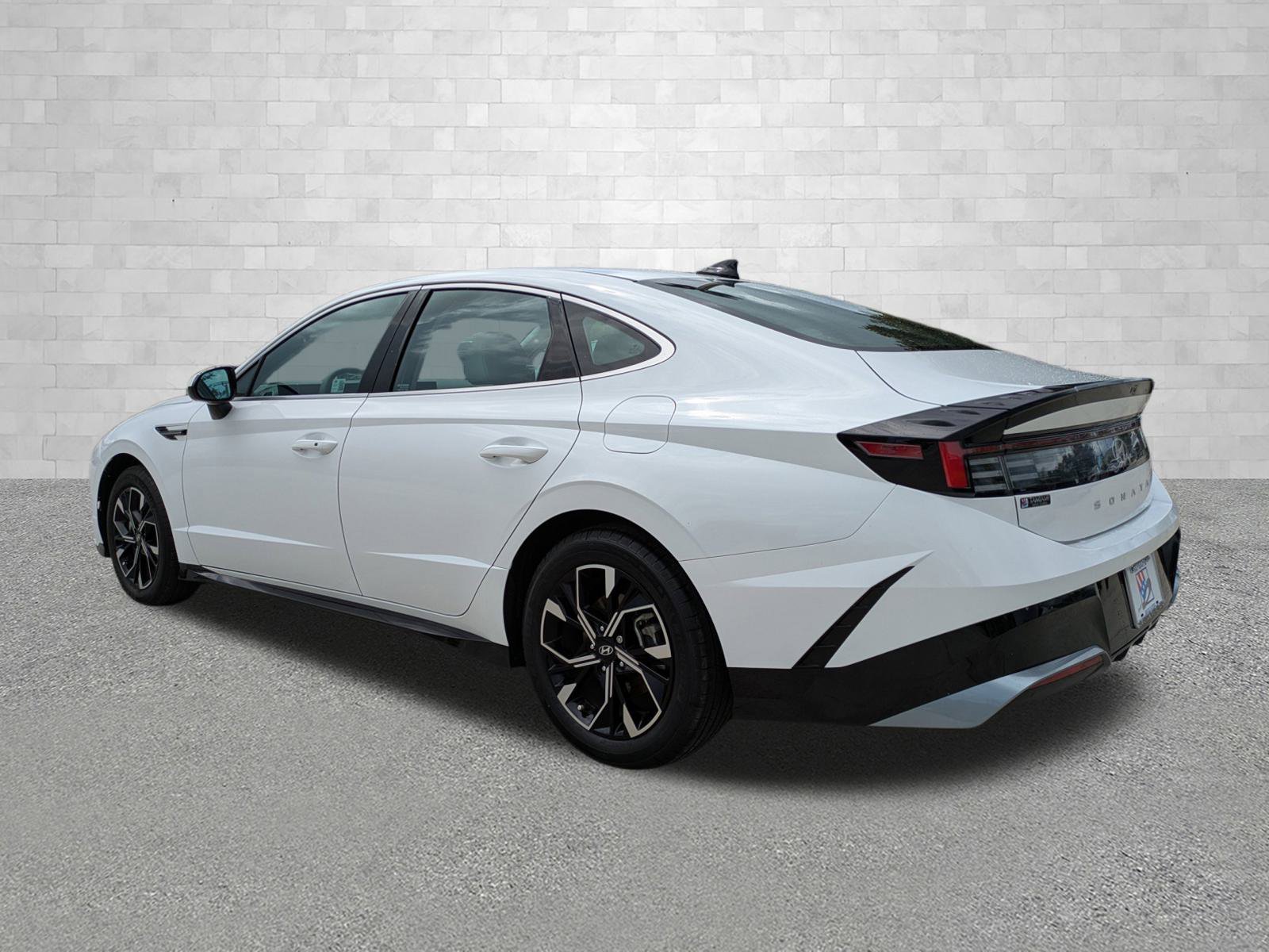 2024 Hyundai Sonata SEL photo 3