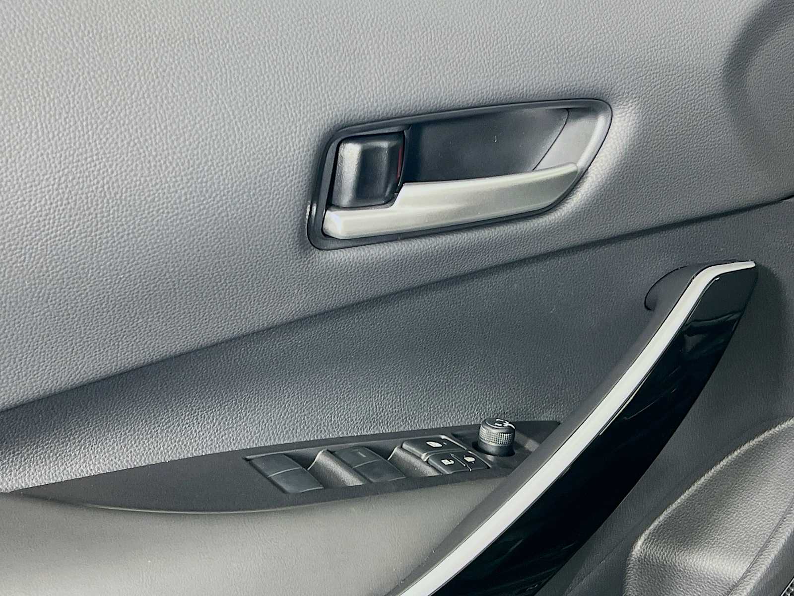 2025 Toyota Corolla XSE photo 14