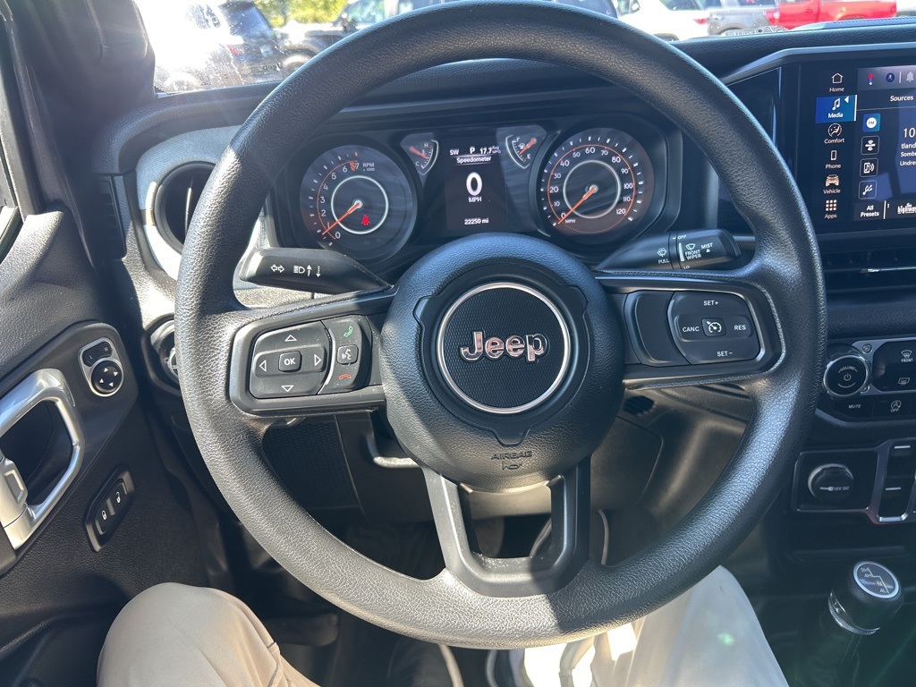 2024 Jeep Gladiator photo 12