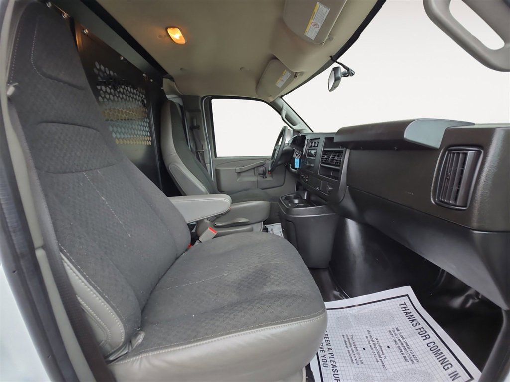2023 Gmc Savana Cargo 2500 photo 14