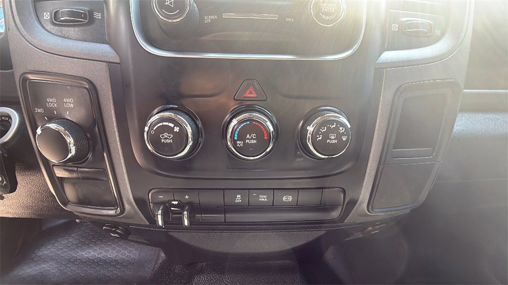 2017 Ram 2500 Tradesman photo 26