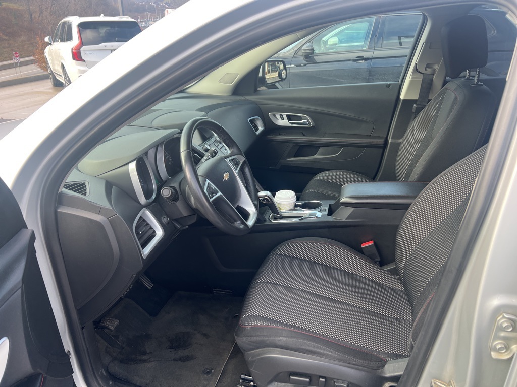 2015 Chevrolet Equinox LT photo 3